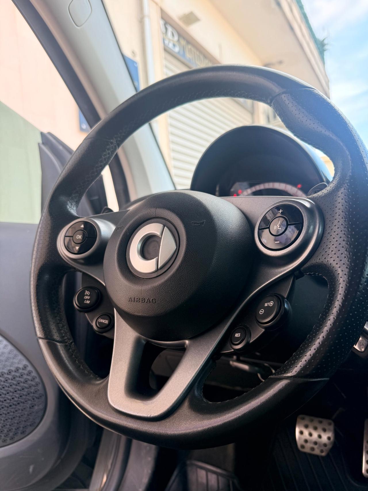 Smart ForTwo 70 c.v. BENZINA 1.0 Passion CON TETTO PANORAMICO,BLOCK SHAFT,FULL LED,BLUETOOTH