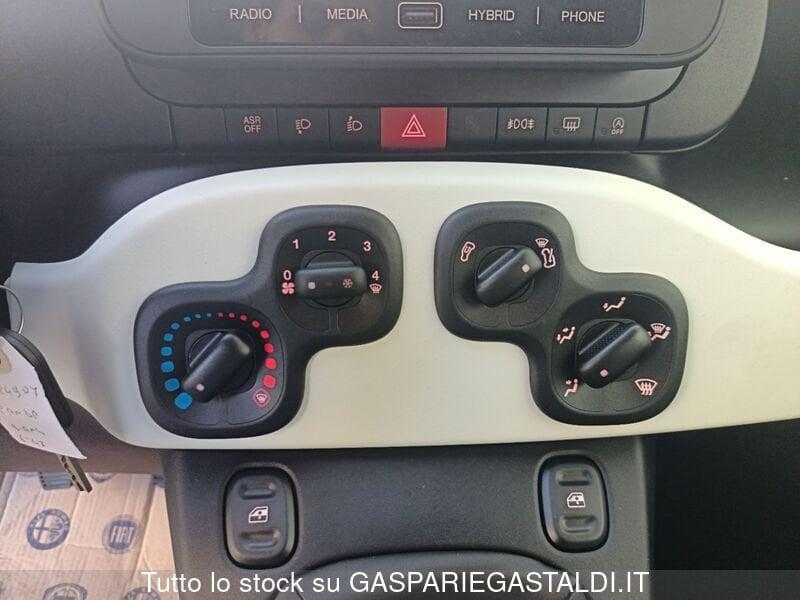 FIAT Panda 1.0 FireFly S&S Hybrid Pandina