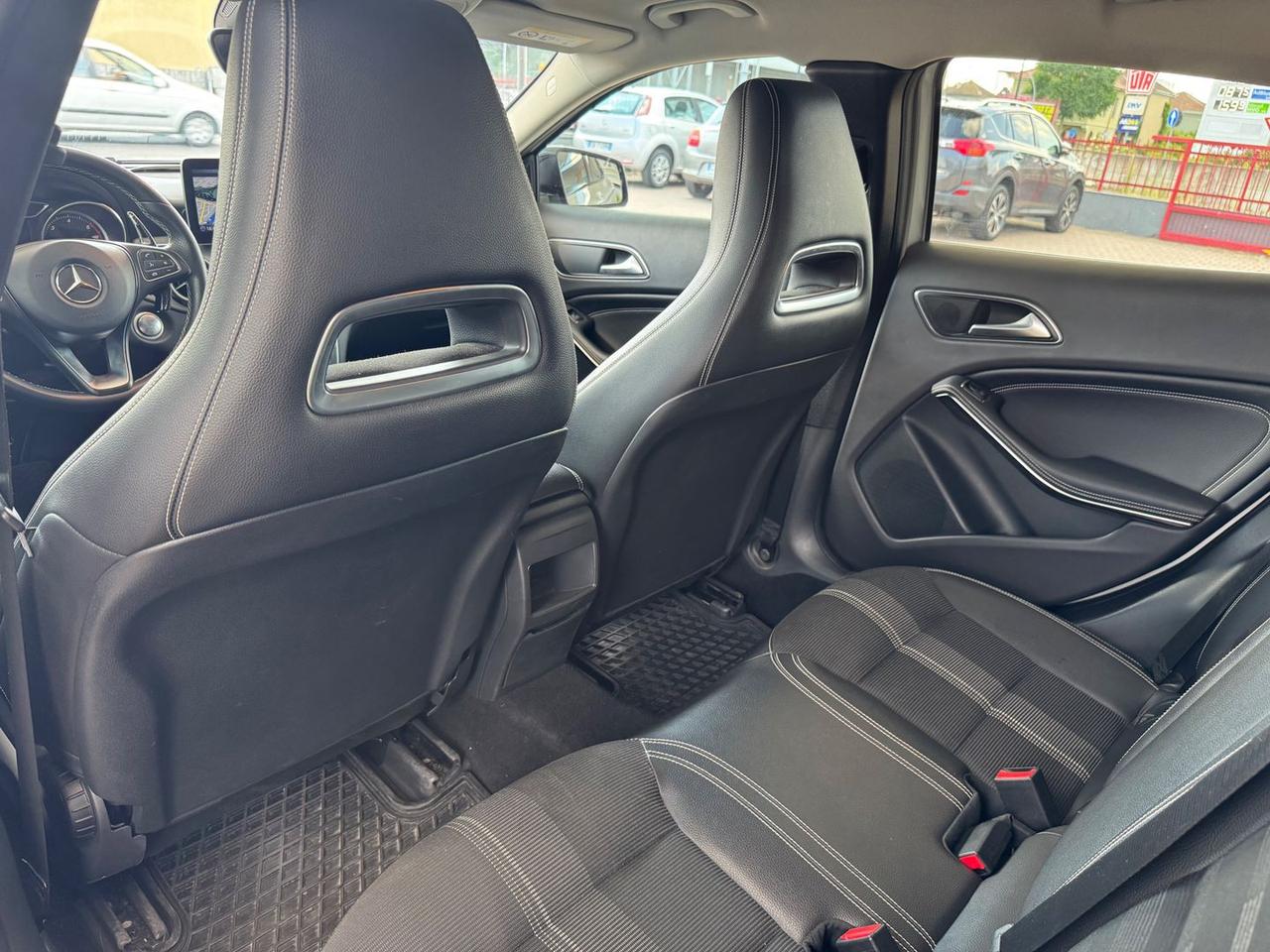 Mercedes-Benz GLA 220 Premium GLA 220 D #6418
