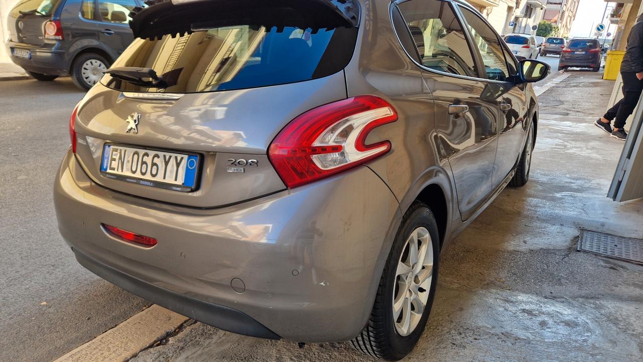 Peugeot 208 1.4 e-HDi 68 CV Stop&Start robotizzato 5 porte Van Pack