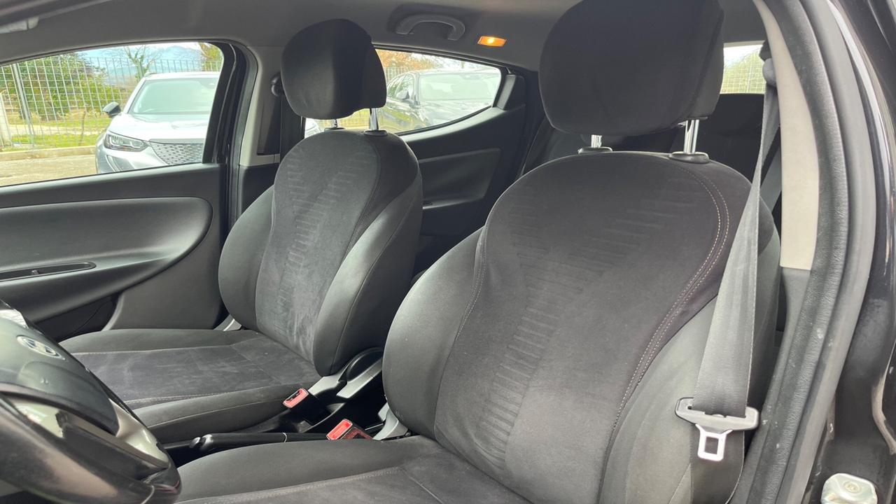 Lancia Ypsilon 1.3 MJT 16V 95 CV 5 porte S&S Silver