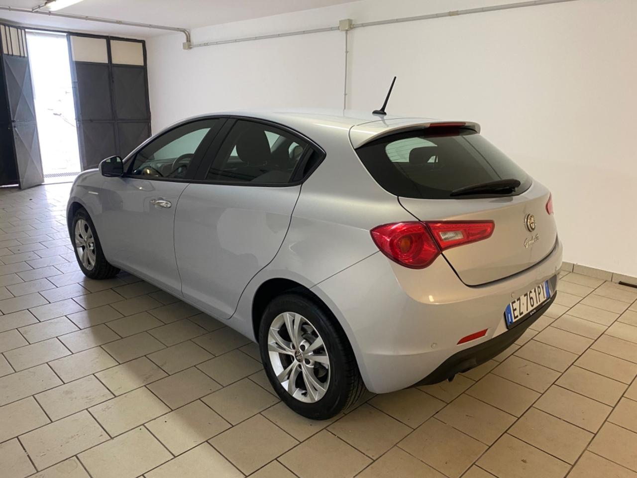 Alfa Romeo Giulietta 1.6 JTDm-2 105 CV Distinctive