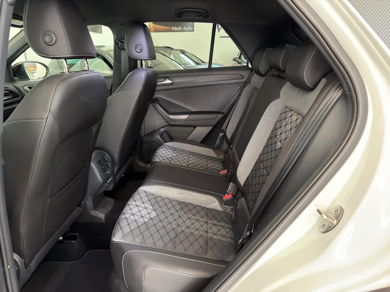 Volkswagen T-Roc 1.5 TSI ACT DSG R-Line 150cv