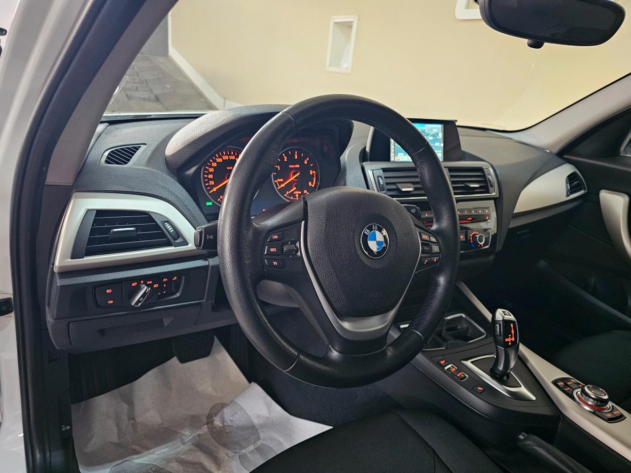 Bmw 116 116d 5p. Urban