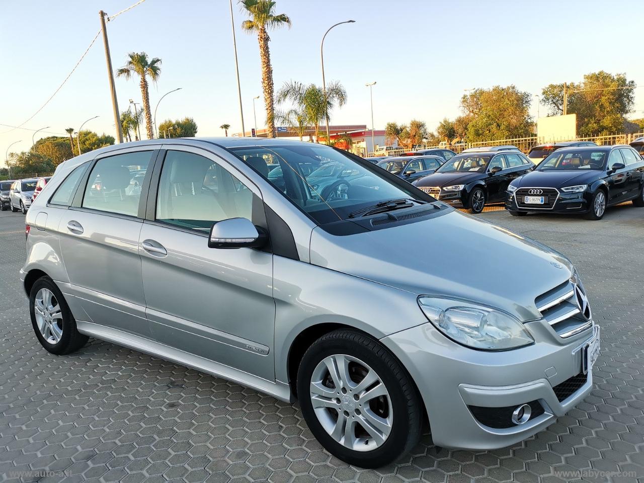 MERCEDES-BENZ B 180 CDI Executive