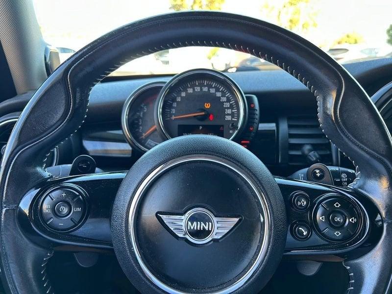 MINI Mini IV F55-F56 2014 5 Porte 2.0 Cooper SD Auto