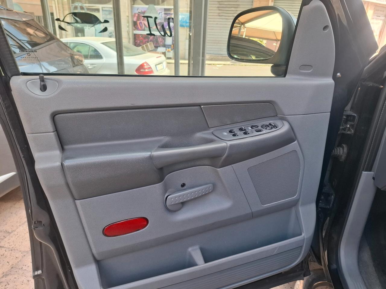 Dodge RAM 1500 5.7 V8 GPL