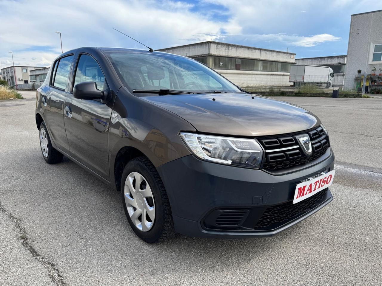 Dacia Sandero 1.0 benzina. km 84.000