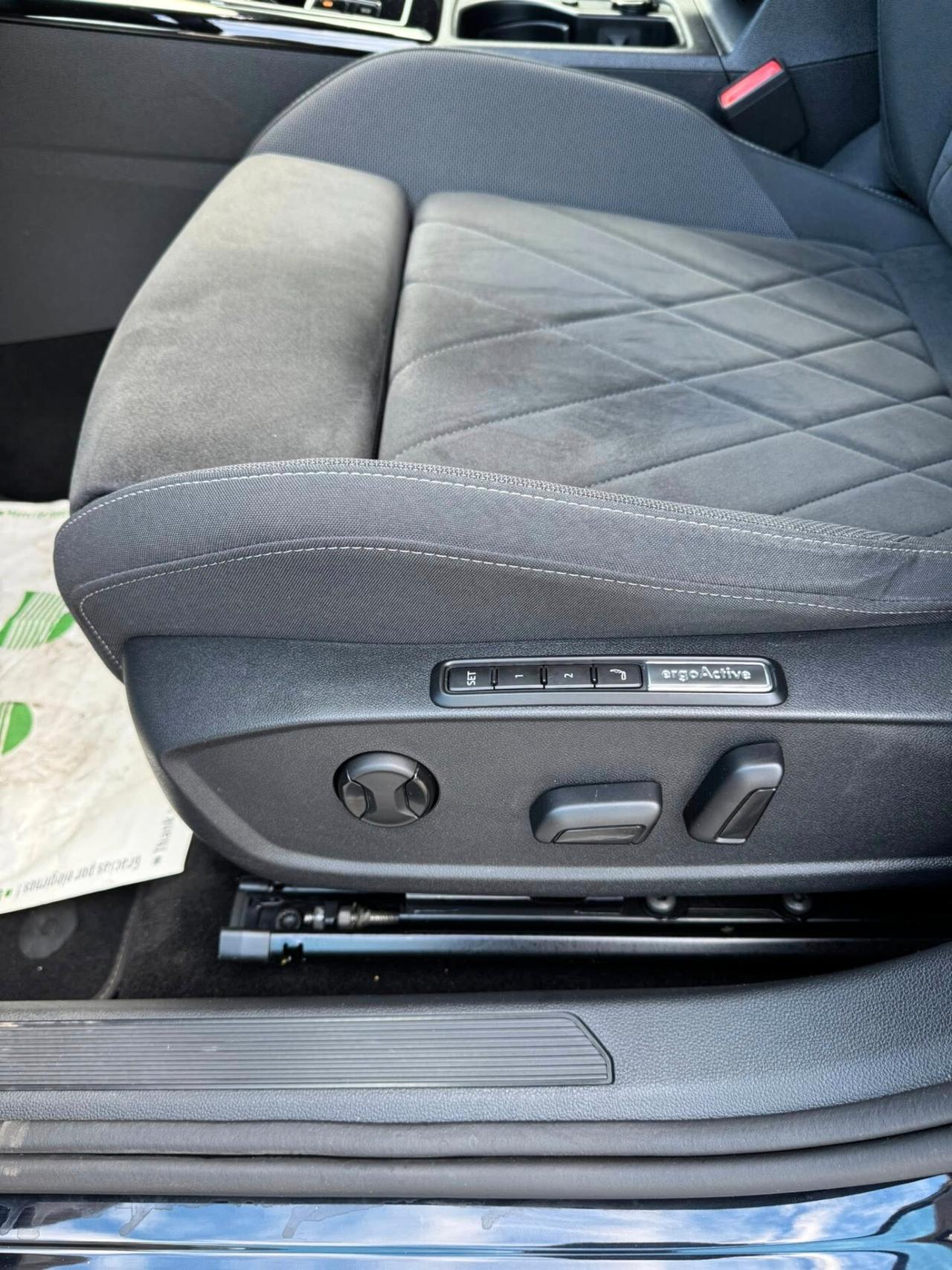 Volkswagen Golf 2.0 TDI 150 CV DSG SCR Style