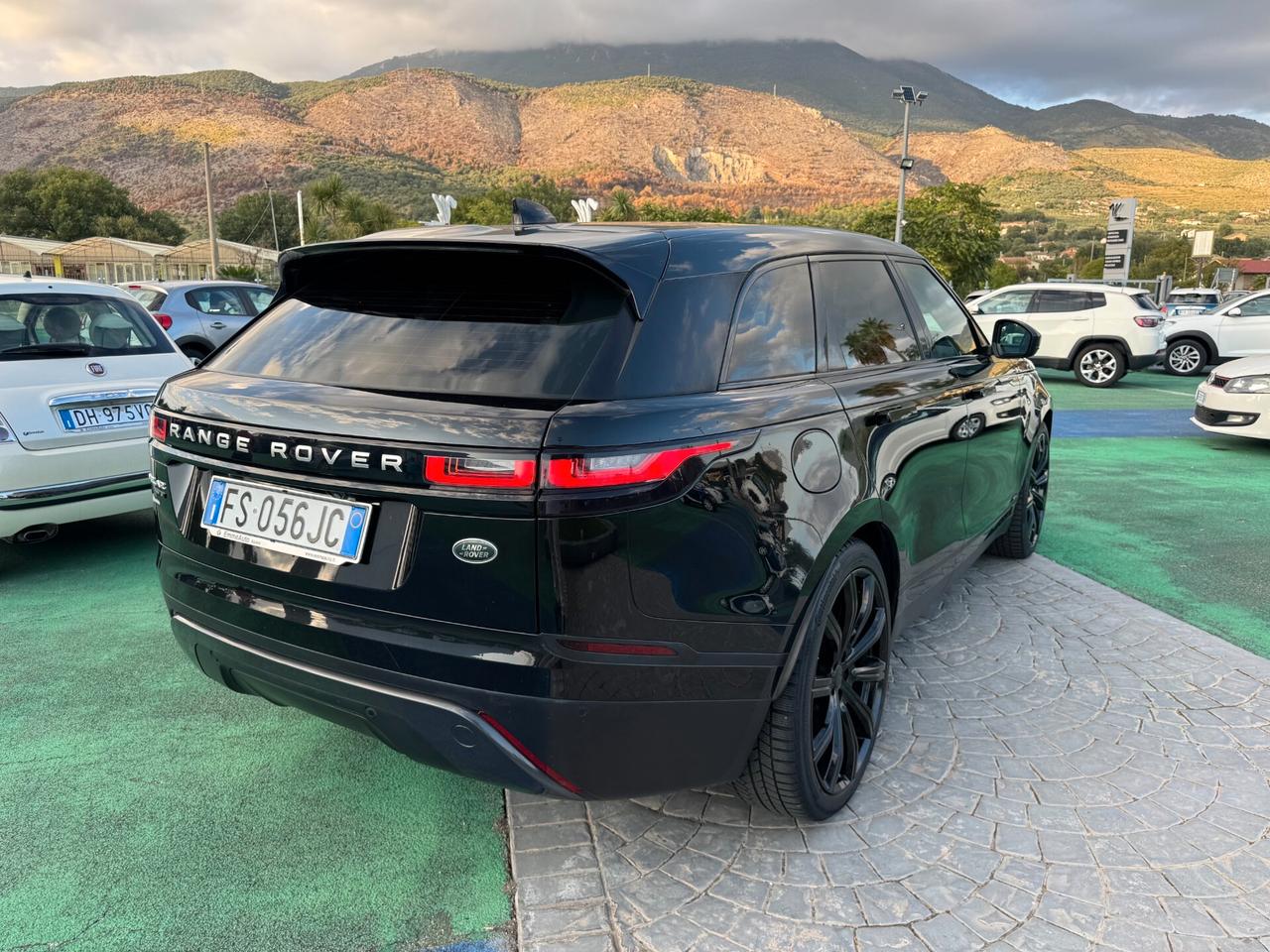 Land Rover Range Velar 3.0D V6 300 CV R-Dynamic HSE