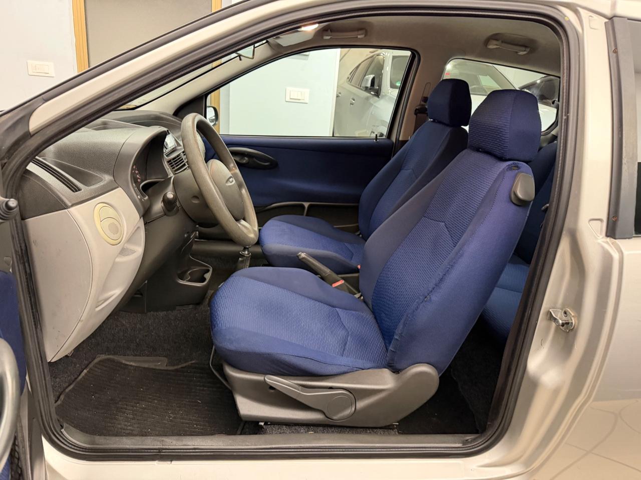 Punto 1.2i cat 3 porte Verve ok neopatentati