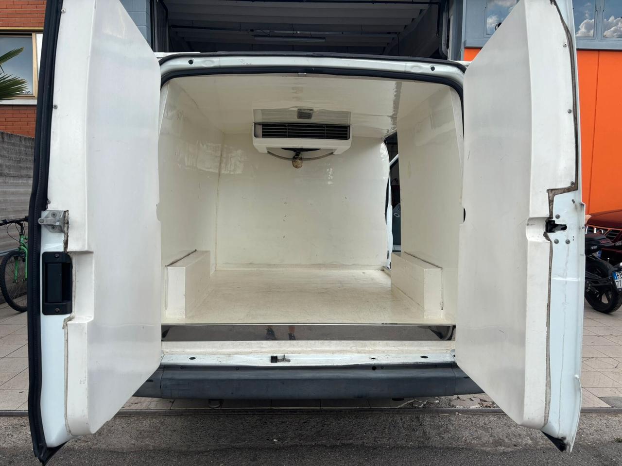 Ford Transit 280S 2.2 TDCi/85 PC-TN Furgone coibentato con allestimento isotermico