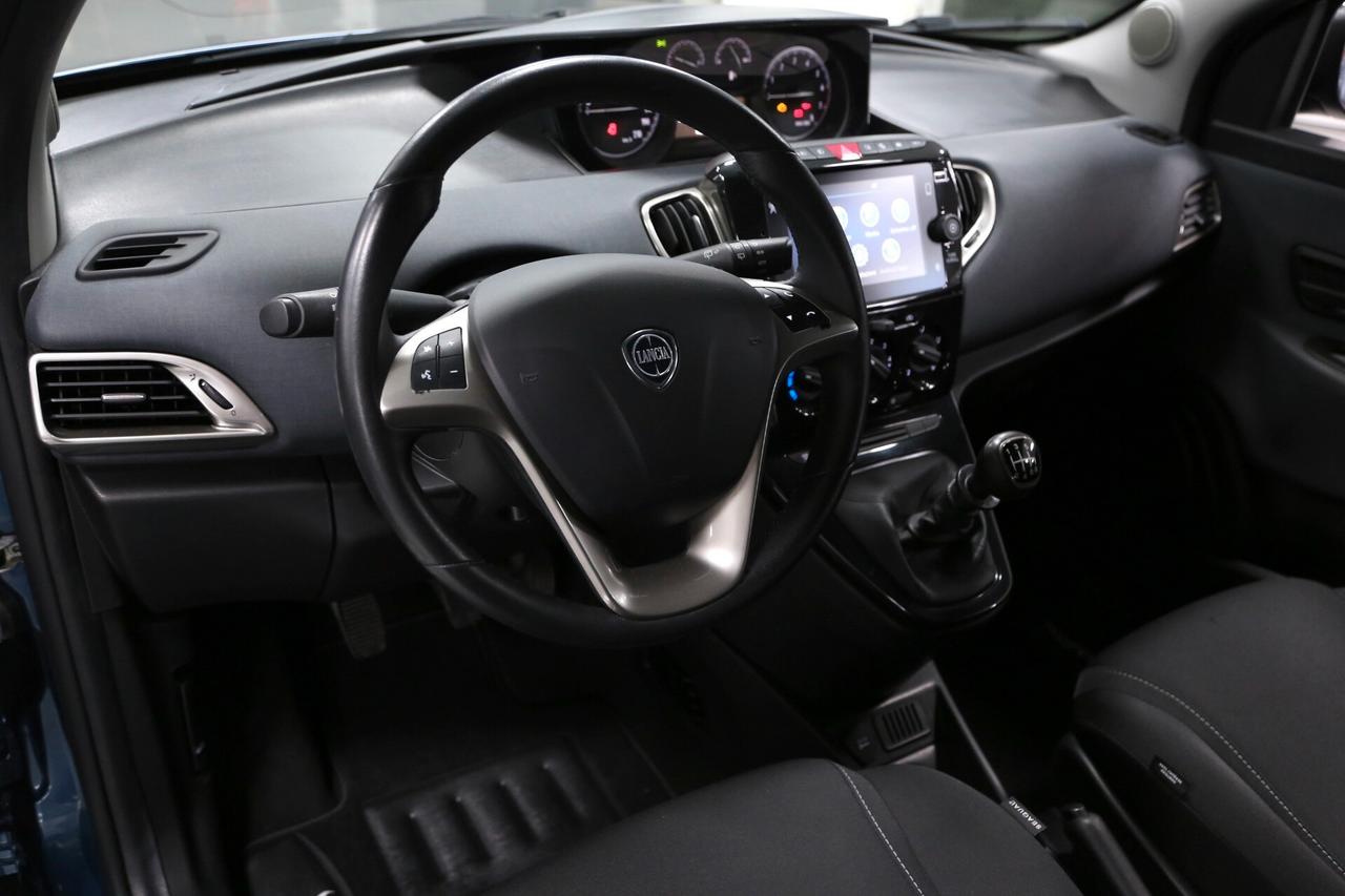 Lancia Ypsilon 1.0 Hybrid Gold_neopatentati