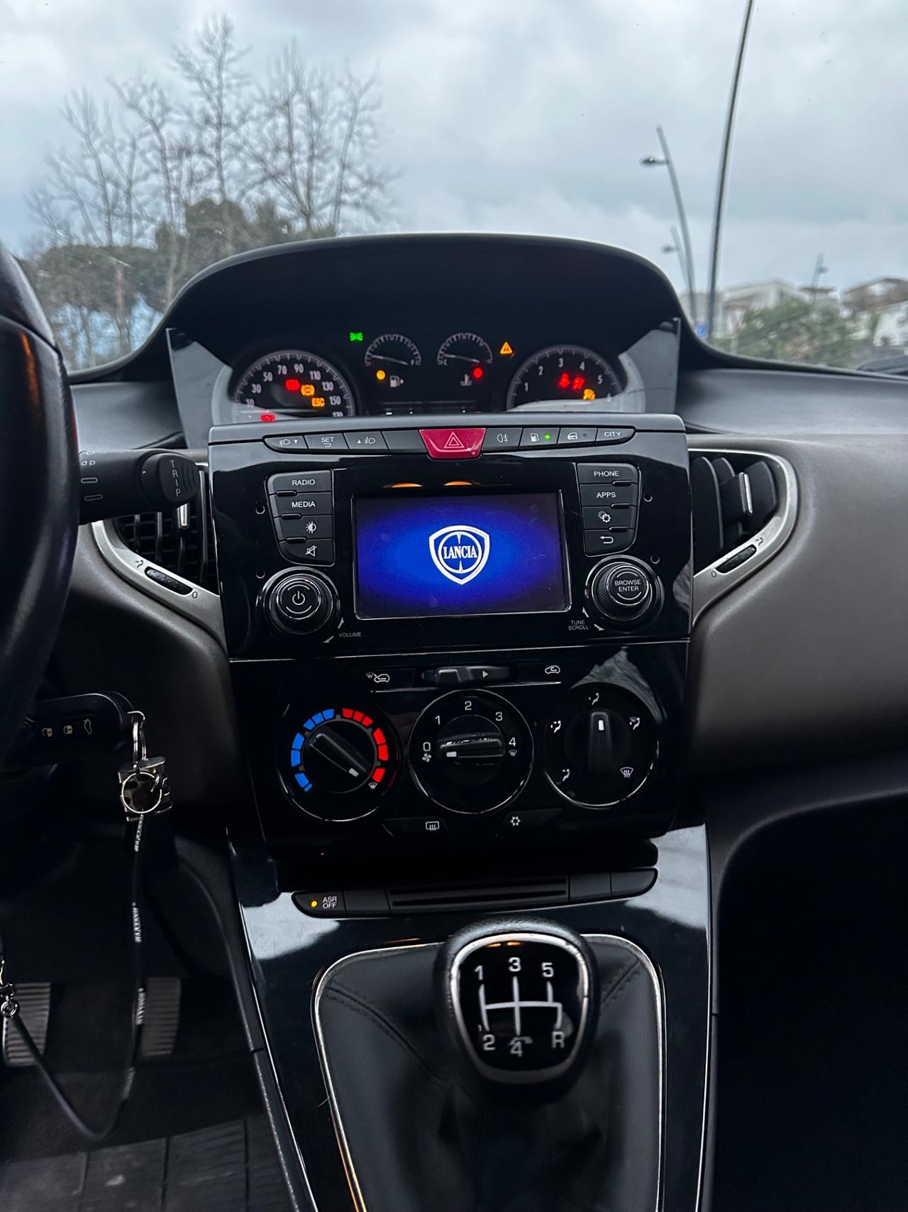 Lancia Ypsilon 1.2 69 CV 5 porte GPL Ecochic Gold