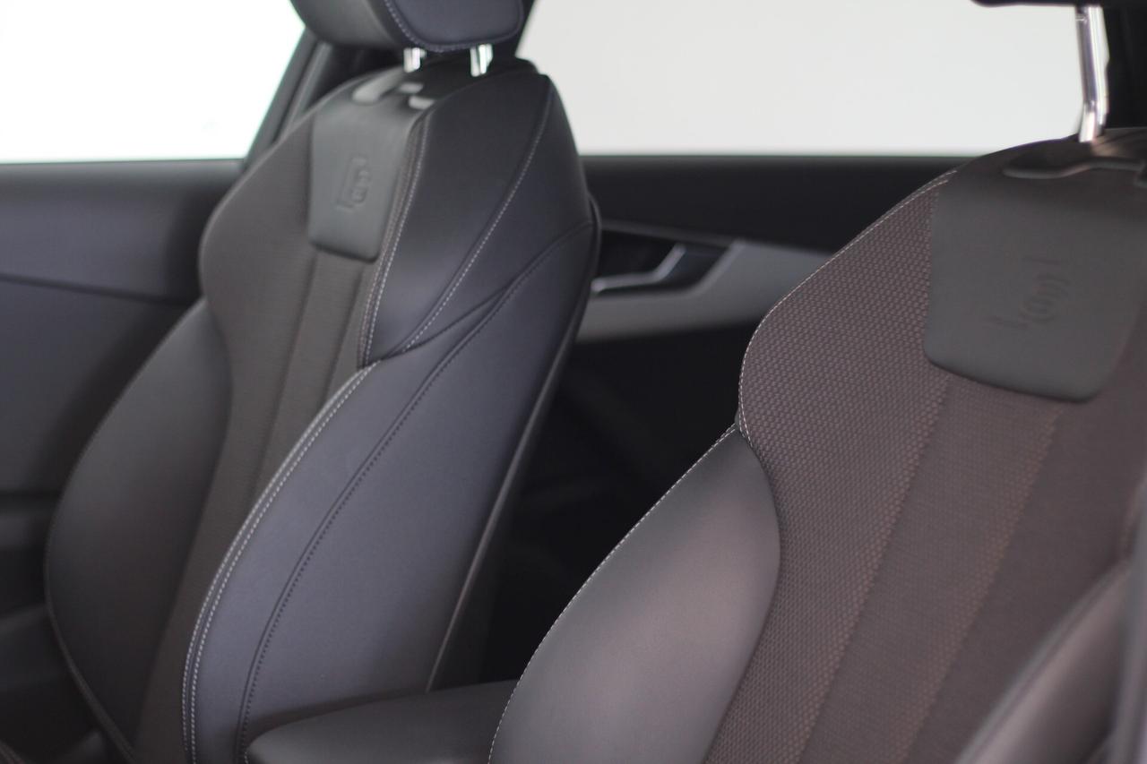 Audi A4 2.0 TDI MHEV 40 S LINE