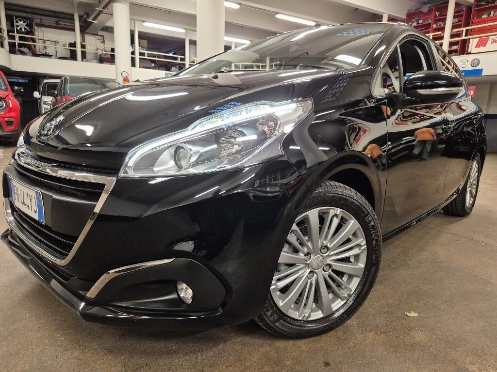 Peugeot 208 PureTech 82 5 porte Allure