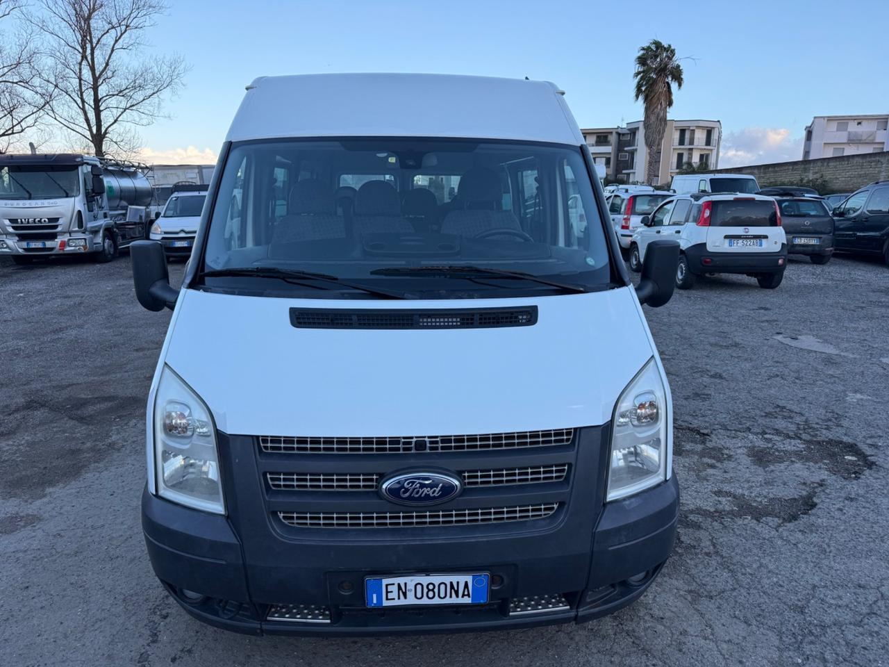 Ford Transit 2.2 Diesel 9 Posti passo lungo tetto alto