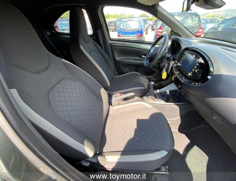 Toyota Aygo X 1.0 VVT-i 72 CV 5 porte Trend