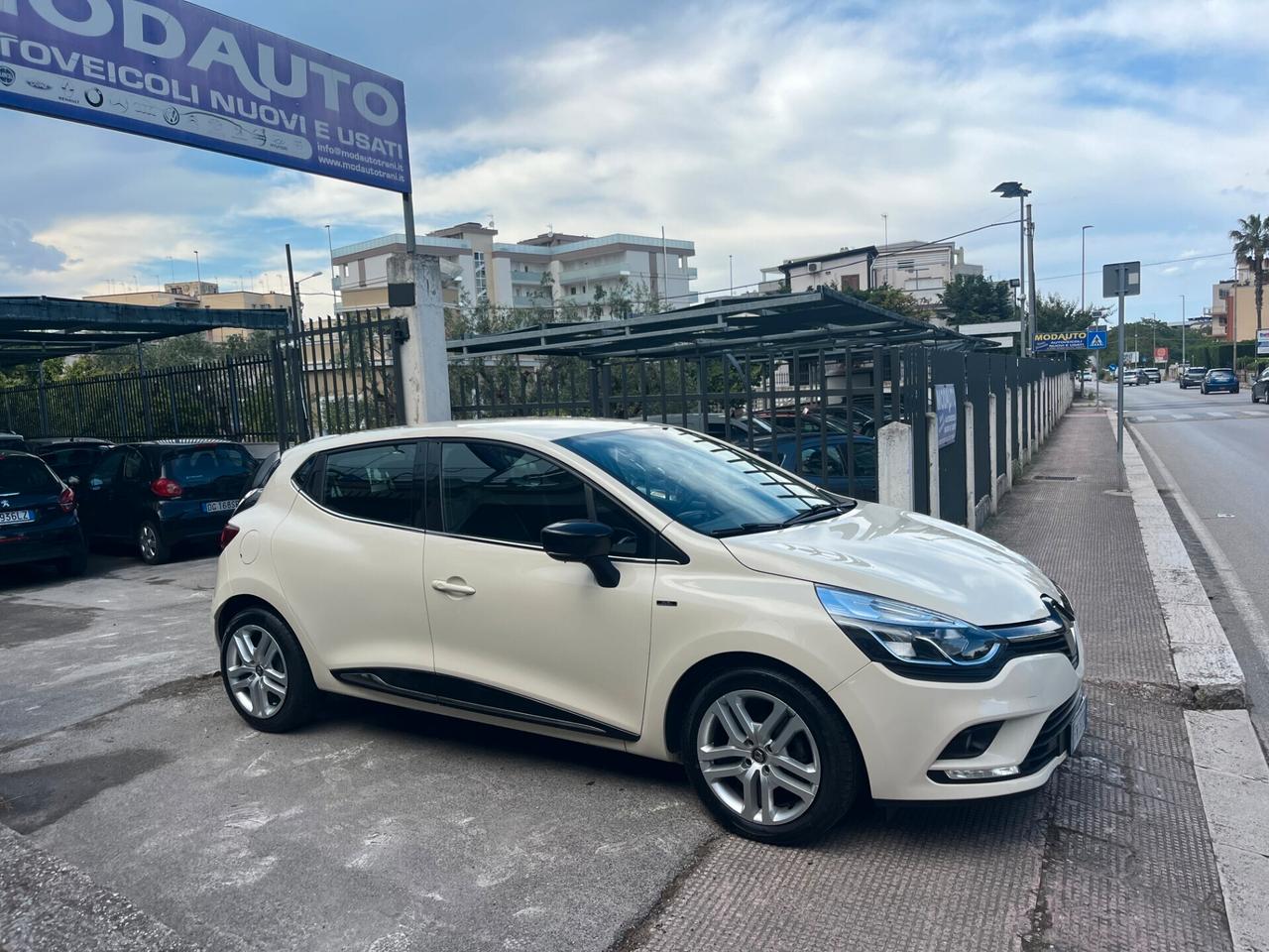 Renault Clio 1.2 75 CV 5 p. Duel X NeoPatentati