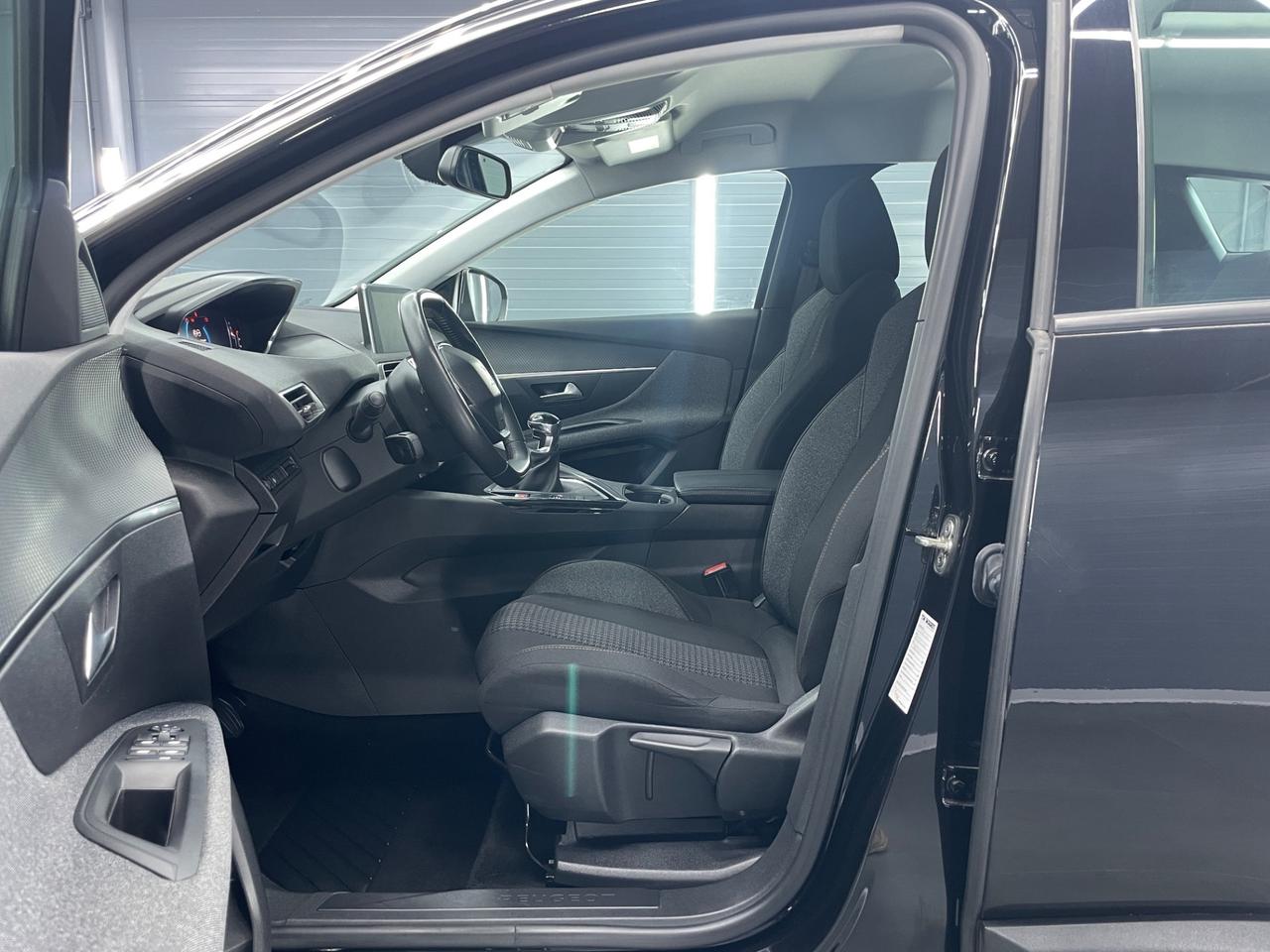 Peugeot 3008 BlueHDi 130 S&S Active Pack