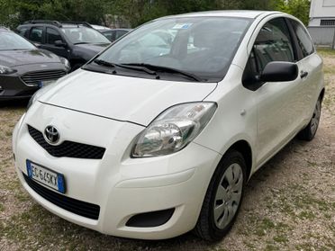 Toyota Yaris 1.0 3 porte SI NEOPATENTATI