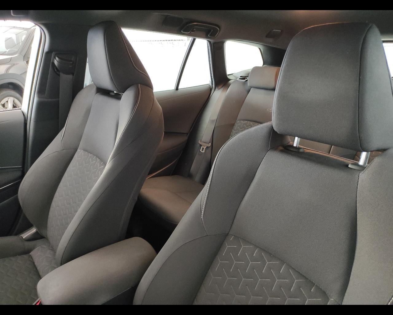 TOYOTA Corolla (2018-->) - Corolla Touring Sports 1.8 Hybrid Business
