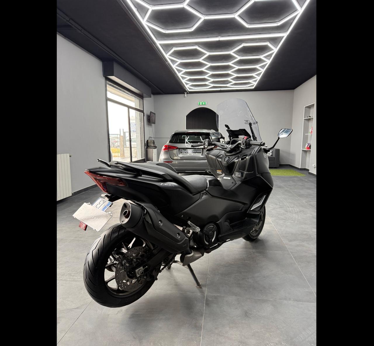 Yamaha T Max 560