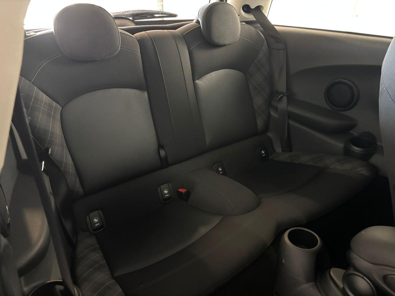 Mini Cooper D 1.5 Diesel 116 cv