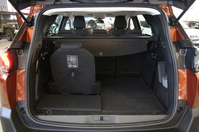 PEUGEOT 5008 BlueHDi 130 S&S EAT8 Active Business