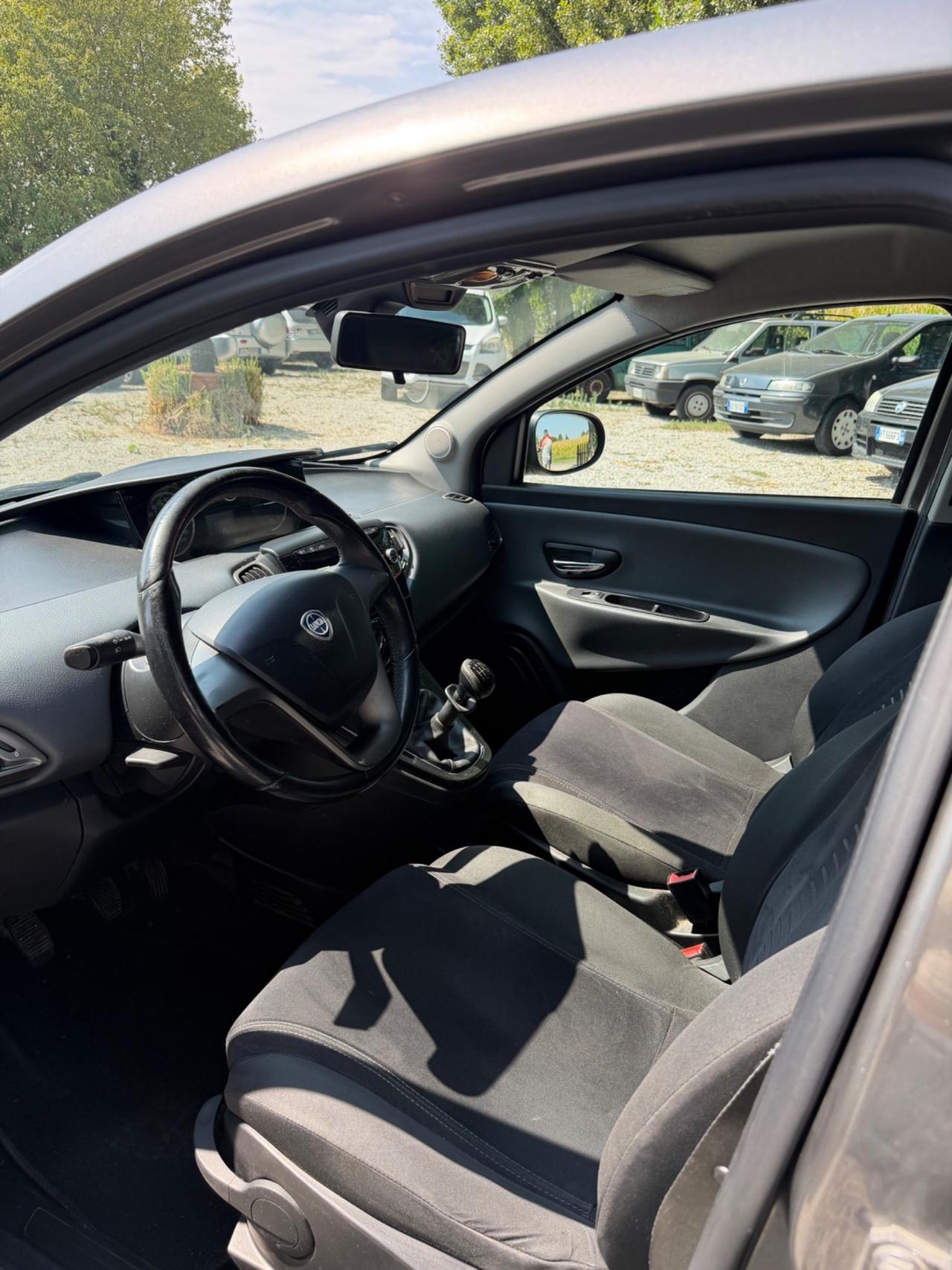 Lancia Ypsilon 1.2 69 CV 5 porte GPL Ecochic Elefantino
