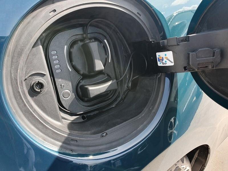 FIAT NUOVA 500e 118CV ICON 42 kWh NAV 10 KM 9MILA