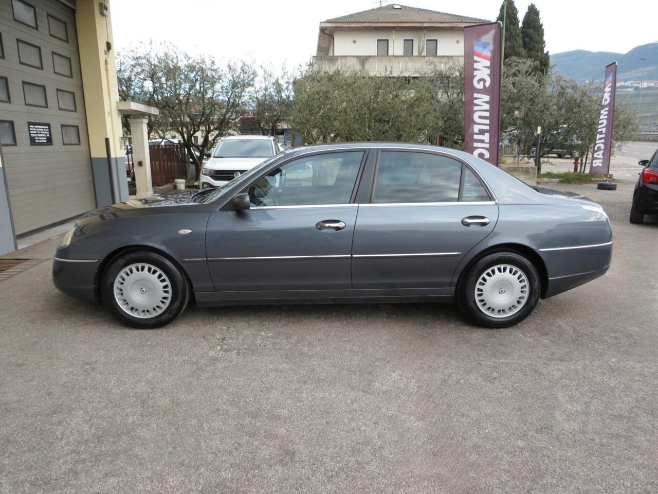 Lancia Thesis 3.0 V6 24V aut - 6 cilindri Busso pelle beige