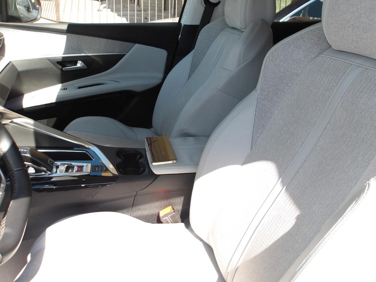 PEUGEOT 3008 1.6 BENZ-AUTO-RETROC-NAVI
