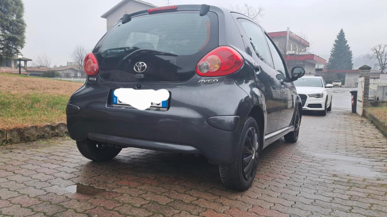 Toyota Aygo 1.0 12V VVT-i 5 porte