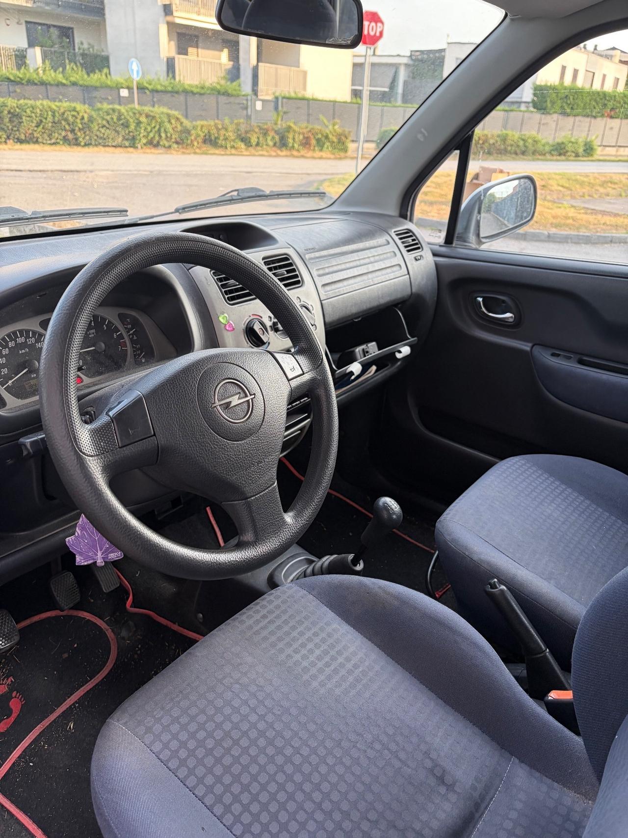 Opel Agila