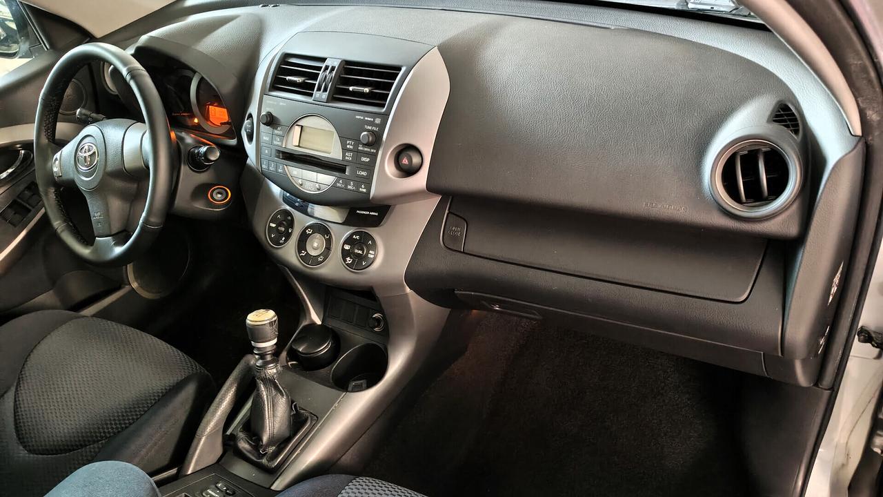 Toyota RAV 4 2.2 D-4D 136 CV Luxury