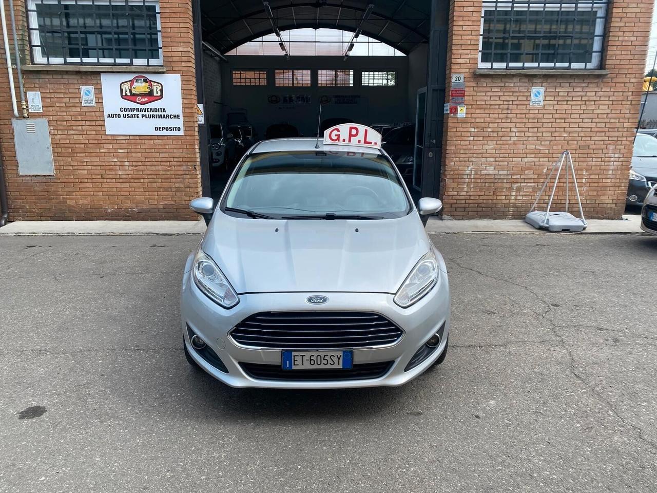 Ford Fiesta 1.4 Titanium GPL - NEOPATENTATI - GARANZIA 12 MESI