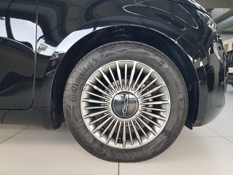FIAT 500e 500e 23,65 kWh Action