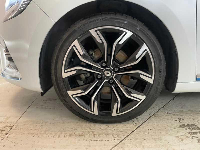 RENAULT Clio V - Clio 1.6 E-Tech hybrid Initiale Paris 140cv auto