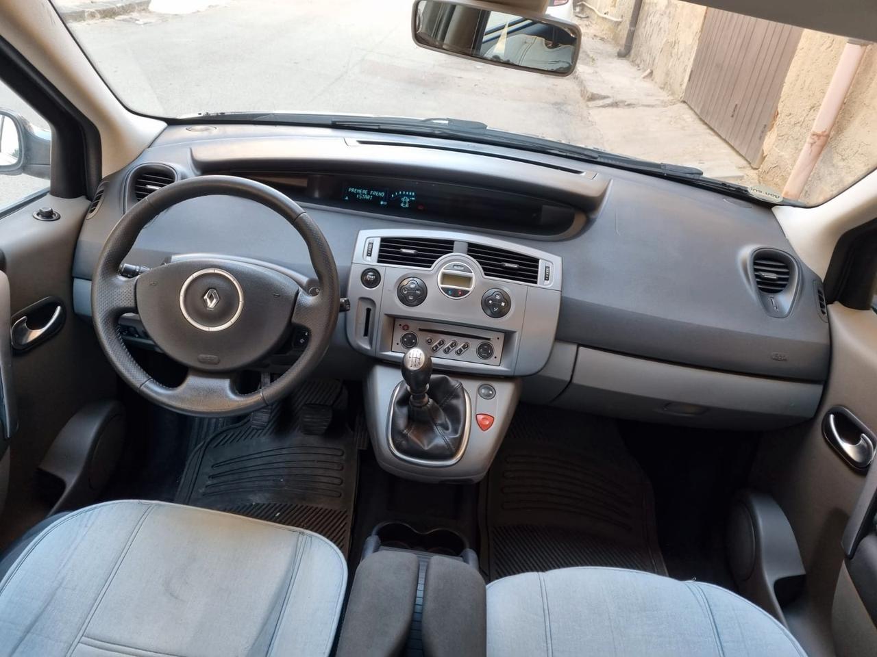 Renault Scenic Scénic 1.5 dCi/105CV Dynamique