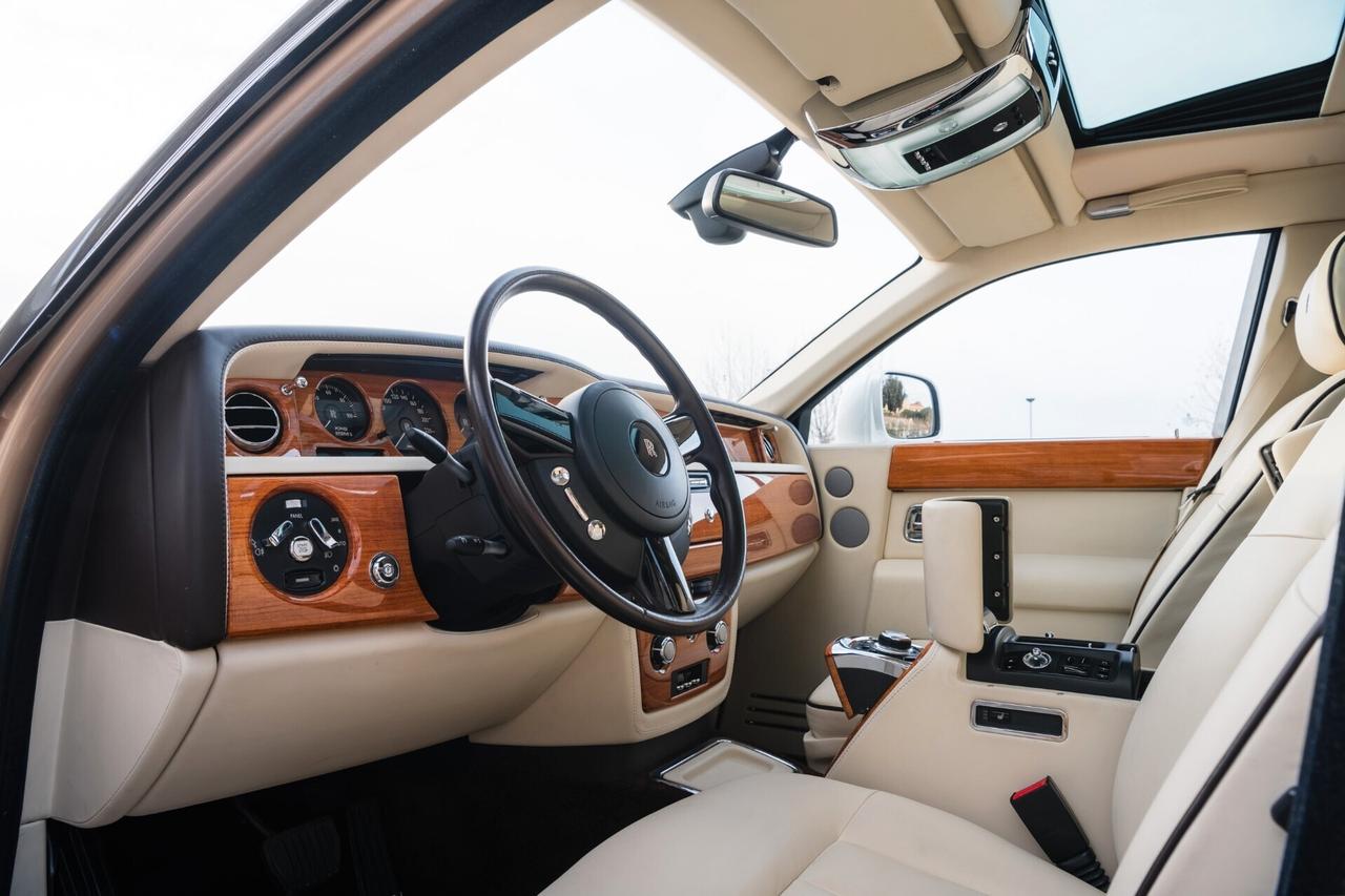Rolls Royce Phantom 6.7 EWB