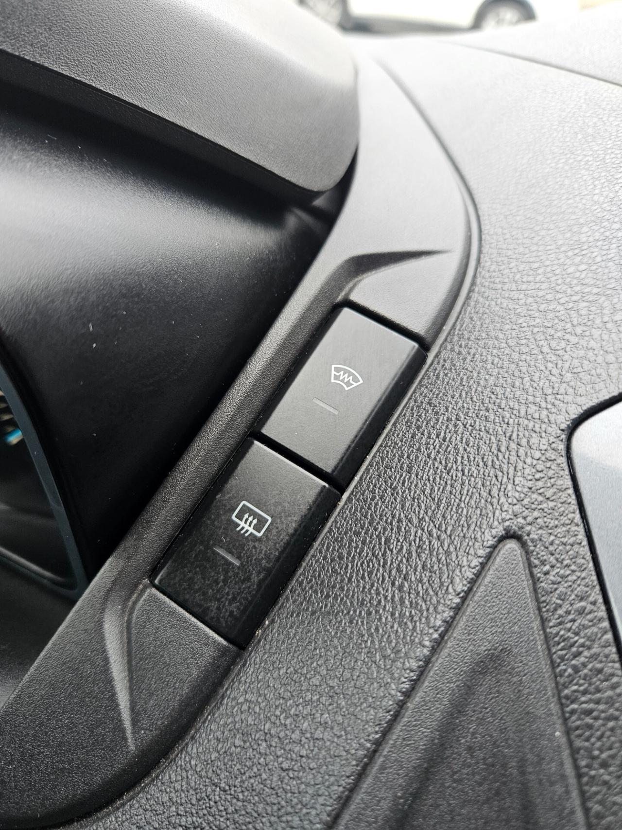 Ford Tourneo Custom 2.0 TDCi 130CV 8POSTI