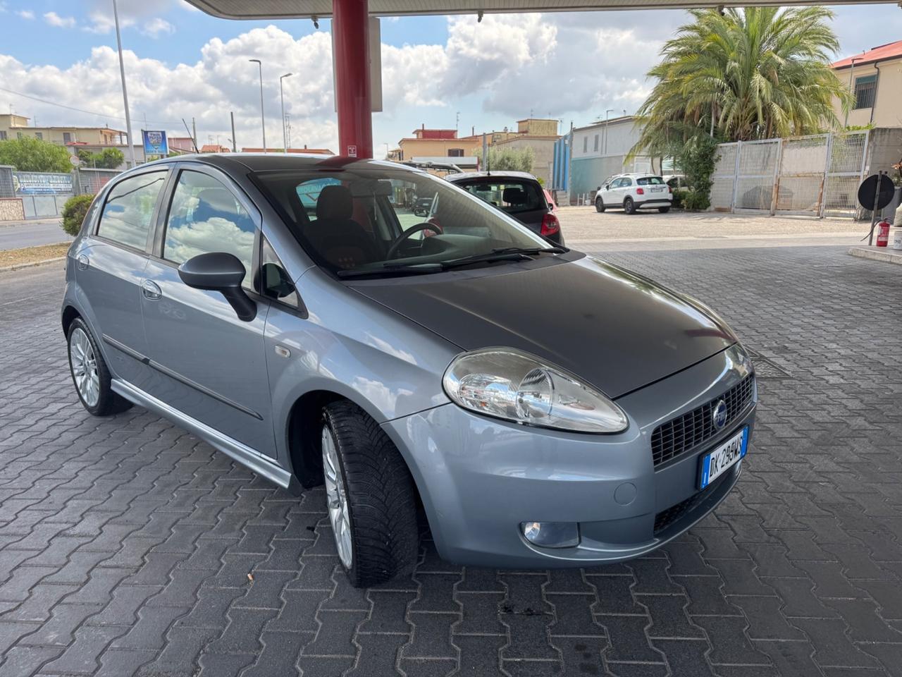 Fiat Grande Punto 1.4 Starjet 16V 5 porte Sport