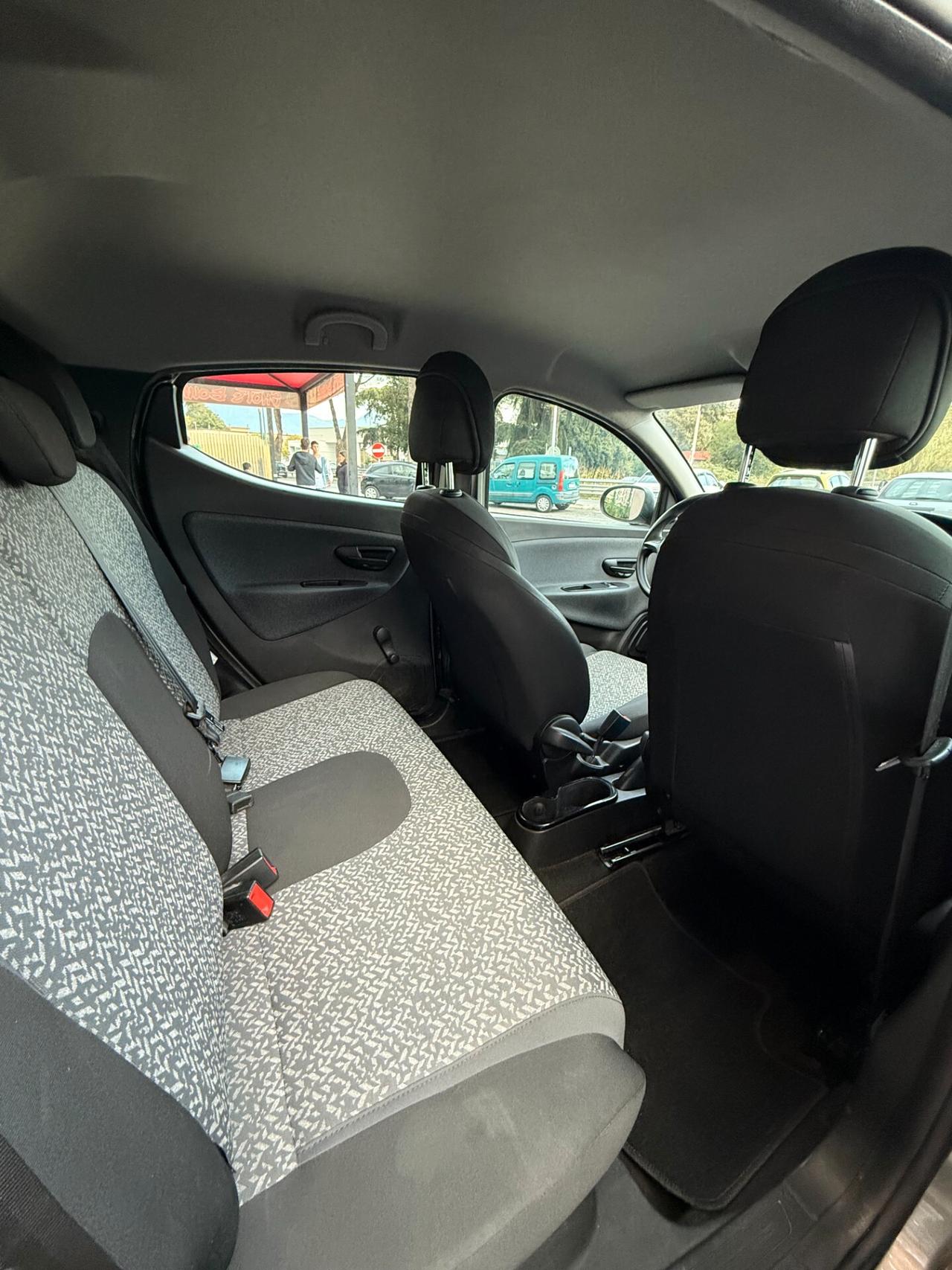 Lancia Ypsilon 1.2 69 CV 5 porte GPL Ecochic Gold