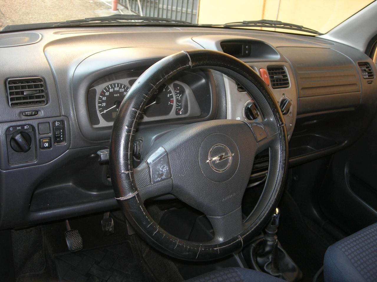 Opel Agila 1.2 16V Enjoy