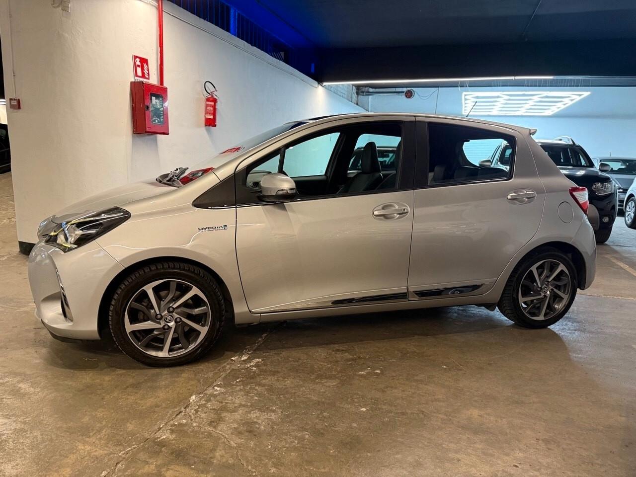 Toyota Yaris 1.5 Hybrid Style TETTO PANORAMICO