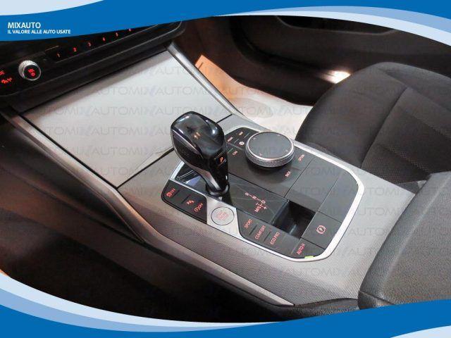 BMW 318 D Touring Business Advantage AUT EU6
