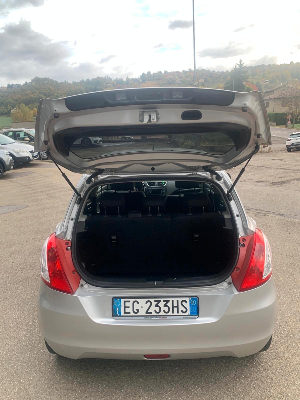 Suzuki Swift 4x4 benzina -tagliandata- neo patentati