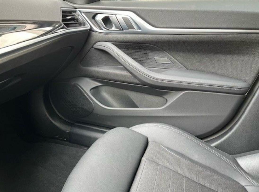 Bmw I4 35