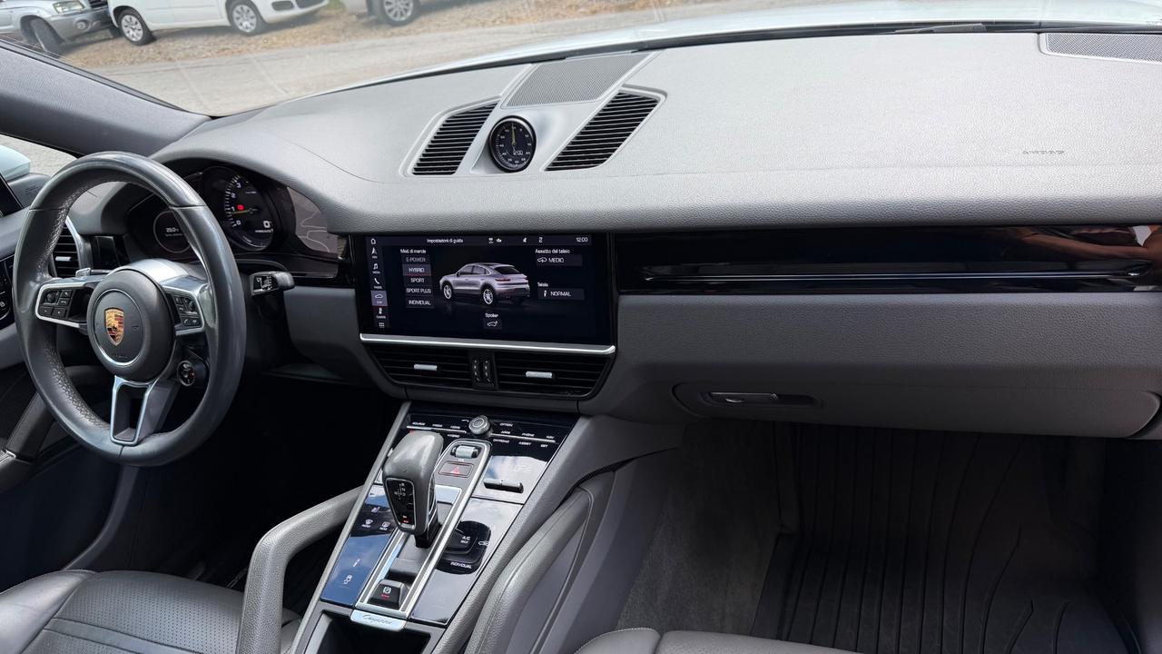 Porsche Cayenne Coupé 3.0 V6 E-Hybrid